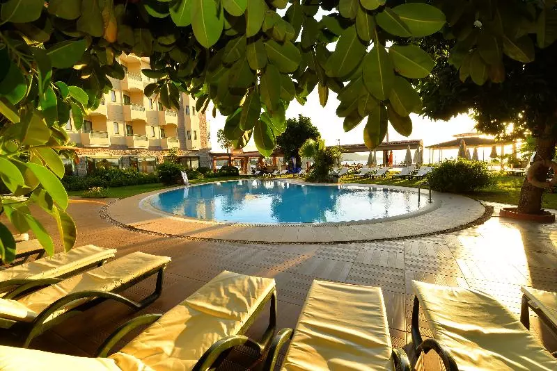 Fotos del hotel Mutlu:  16