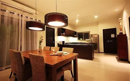 Fotos del hotel Two Villas Holiday Oriental Style Nai Harn Beach:  9