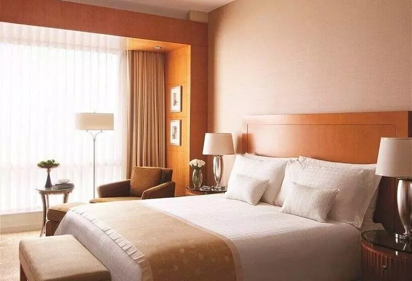 Four Seasons Hotel Mumbai