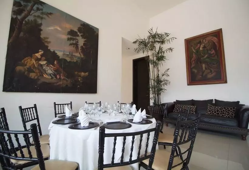 Fotos del hotel Torres De El Legado:  4