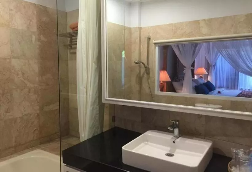 Fotos del hotel Puri Dewa Bharata Hotel & Villas:  6