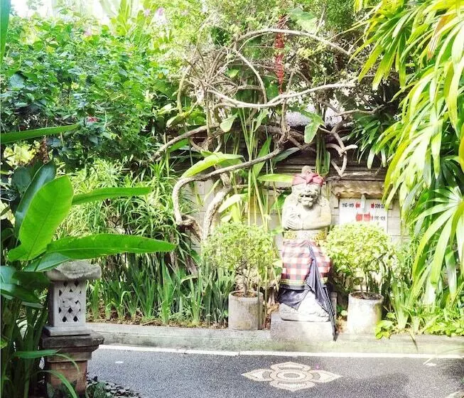 Fotos del hotel Puri Dewa Bharata Hotel & Villas:  12