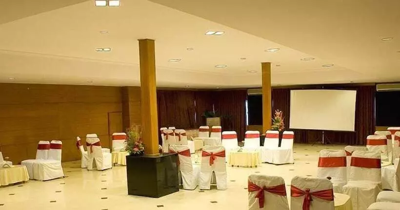 Fotos del hotel Collection O 50090 Ramanashree Brunton:  8