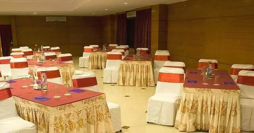 Fotos del hotel Collection O 50090 Ramanashree Brunton:  5