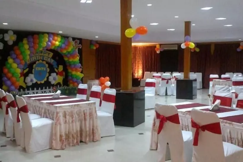 Fotos del hotel Collection O 50090 Ramanashree Brunton:  2