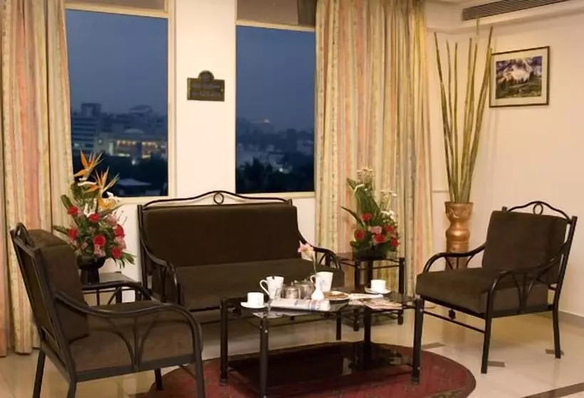 Fotos del hotel Collection O 50090 Ramanashree Brunton:  6