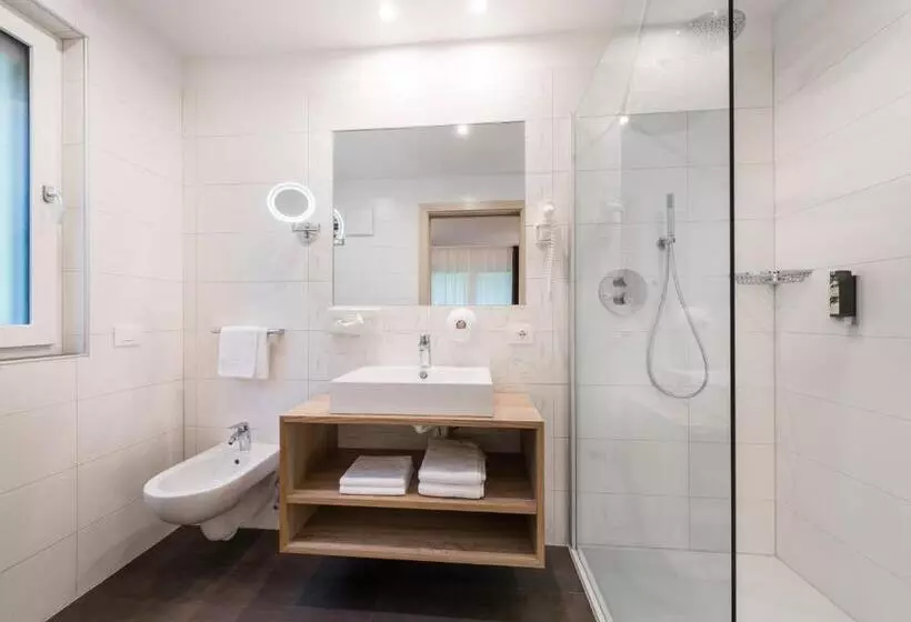 Fotos del hotel La Pineta:  8