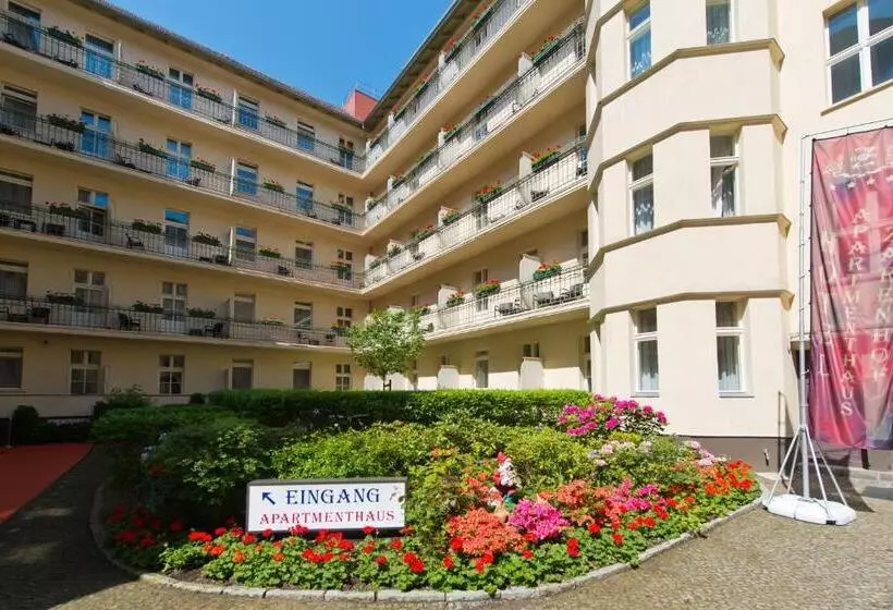 Fotos del hotel &amp; Apartments Zarenhof Berlin Prenzlauer Berg:  21