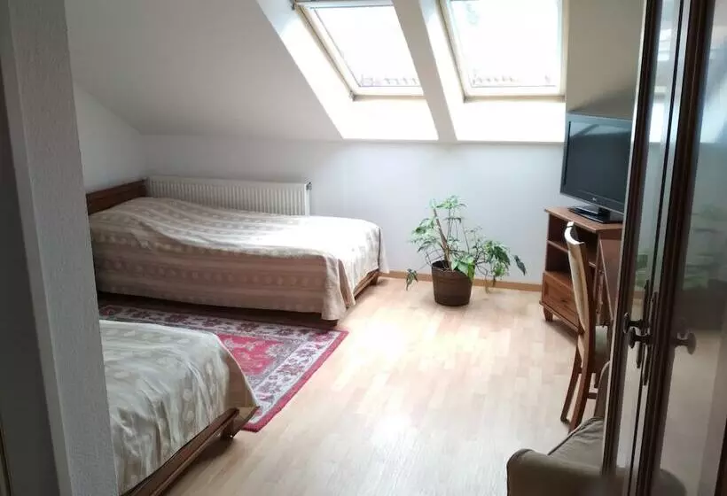 Inn Side  Kalvin House