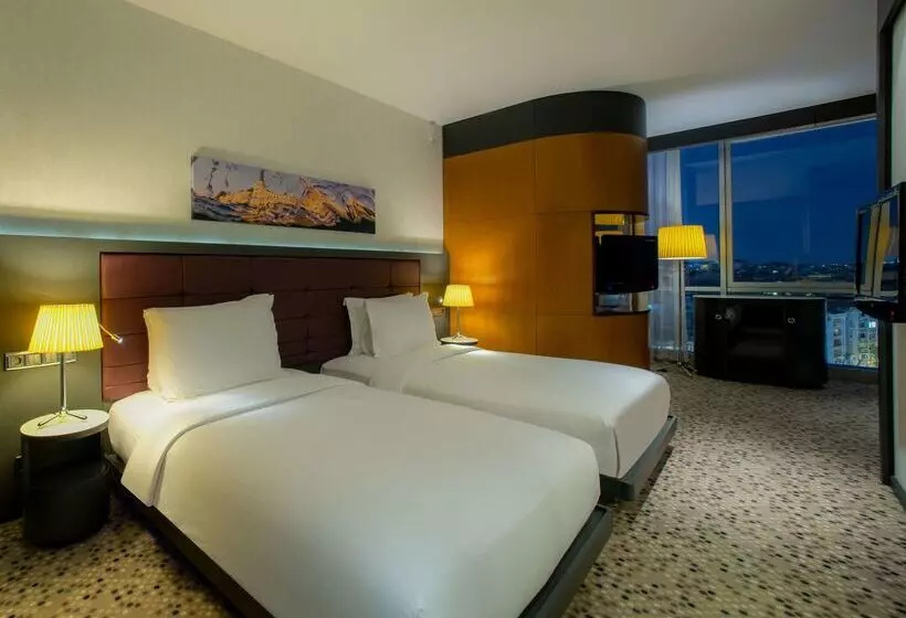 Doubletree By Hilton Istanbul  Moda