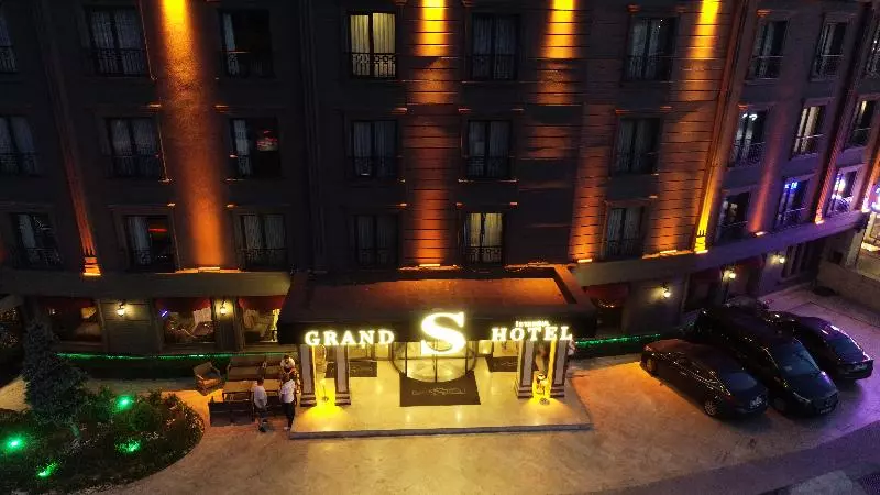 Fotos del hotel Grand S:  15