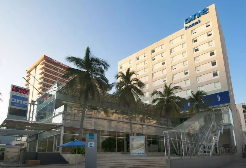 Fotos del hotel One Acapulco Costera:  5