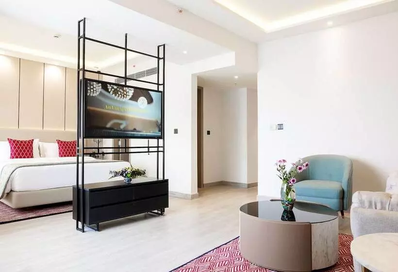 Fotos del hotel Golden Tulip Lucknow:  25