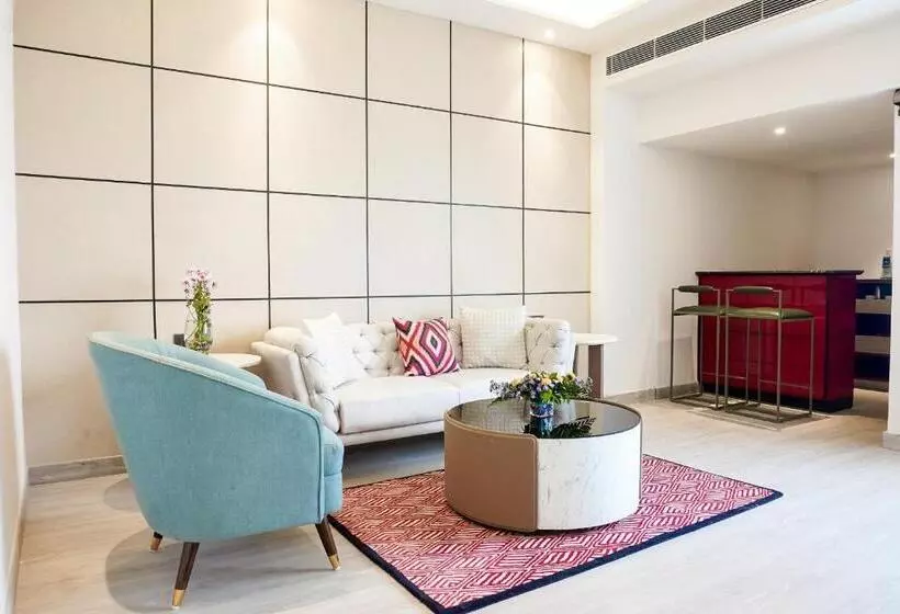 Fotos del hotel Golden Tulip Lucknow:  24