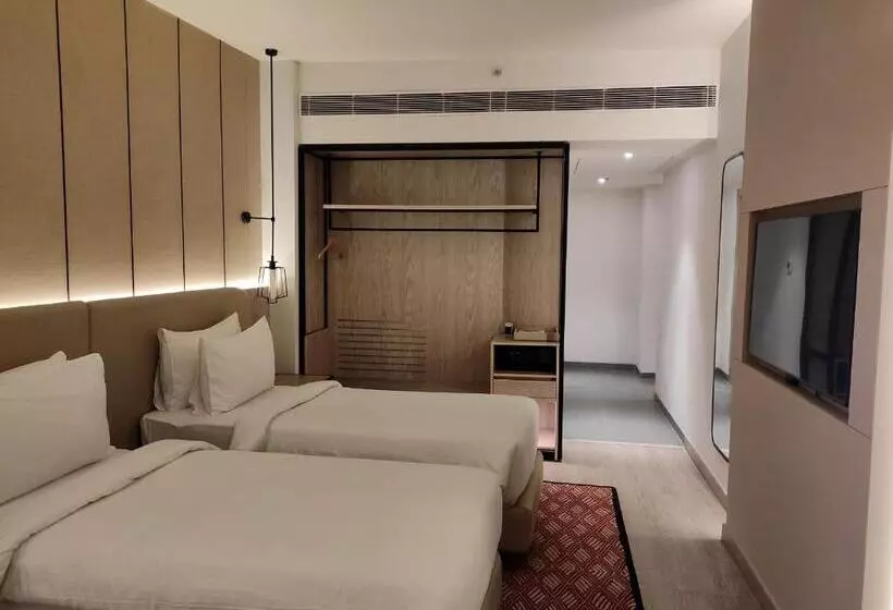 Fotos del hotel Golden Tulip Lucknow:  7