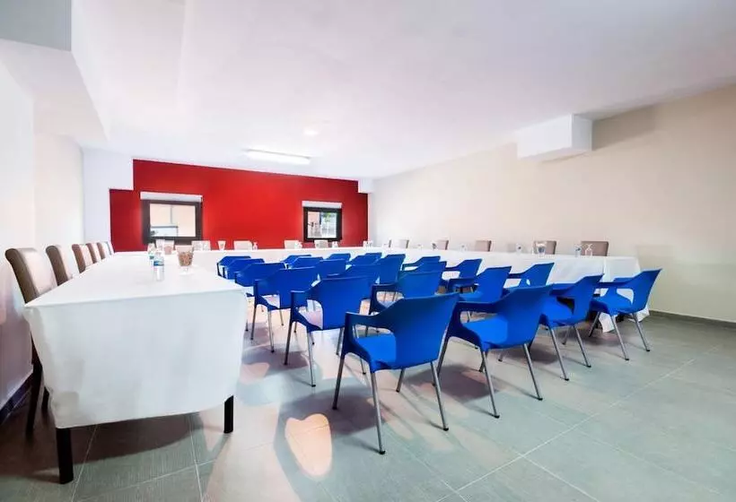 Fotos del hotel Lb Villa De Cuenca:  6