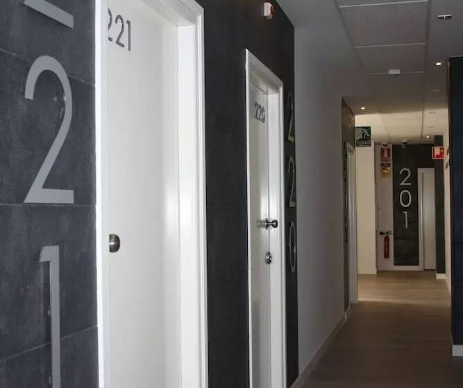 Fotos del hotel Lb Villa De Cuenca:  3