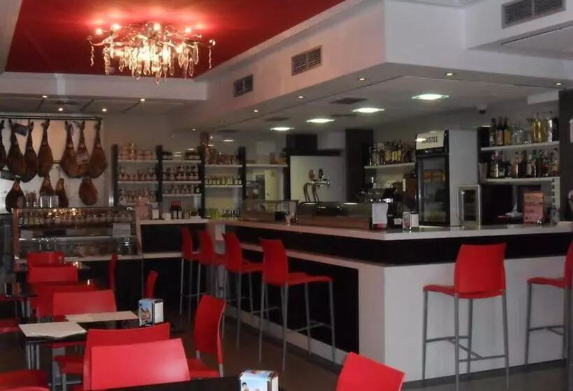 Fotos del hotel Lb Villa De Cuenca:  5