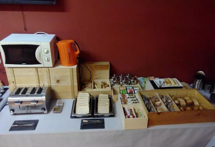 Fotos del hotel Lb Villa De Cuenca:  9