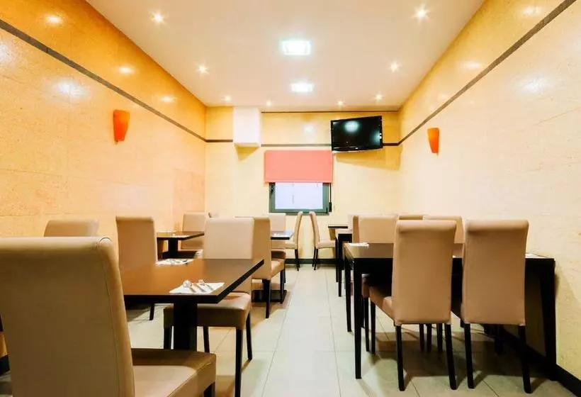 Fotos del hotel Lb Villa De Cuenca:  24