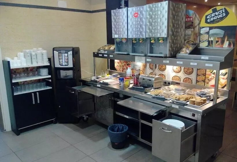 Fotos del hotel Lb Villa De Cuenca:  7