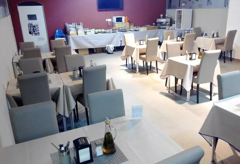 Fotos del hotel Lb Villa De Cuenca:  21