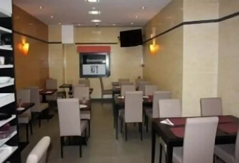 Fotos del hotel Lb Villa De Cuenca:  4