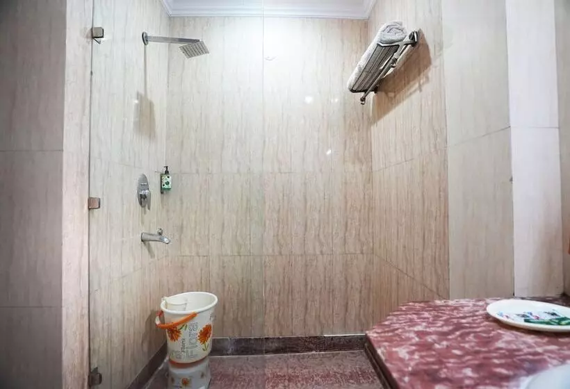 Fotos del hotel Treebo Trend S&b East Inn:  22