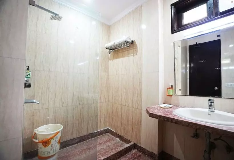 Fotos del hotel Treebo Trend S&b East Inn:  14