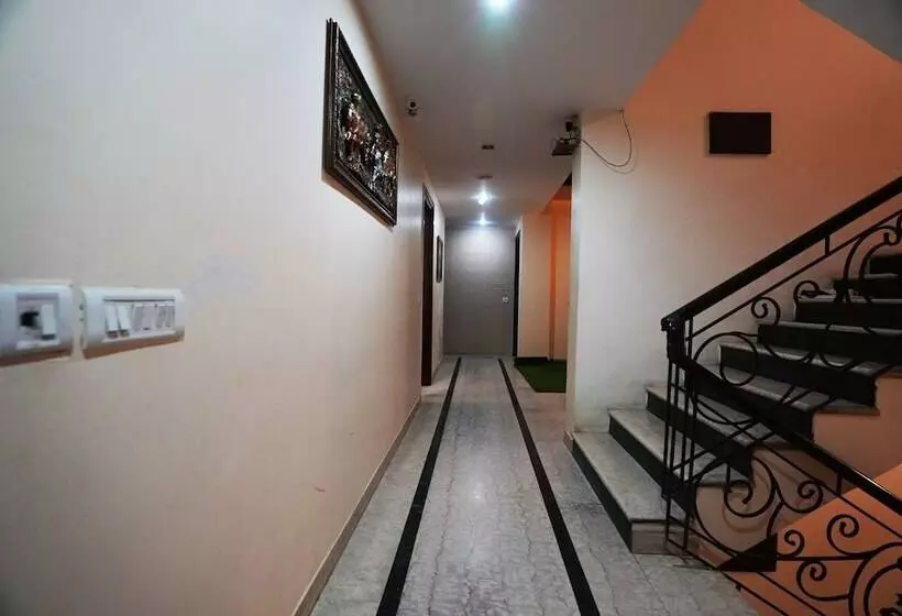 Fotos del hotel Treebo Trend S&b East Inn:  9