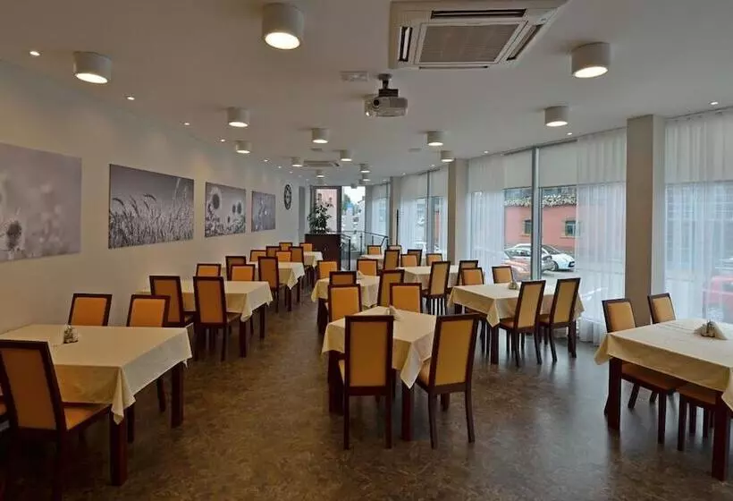 Fotos del hotel Senimo:  8