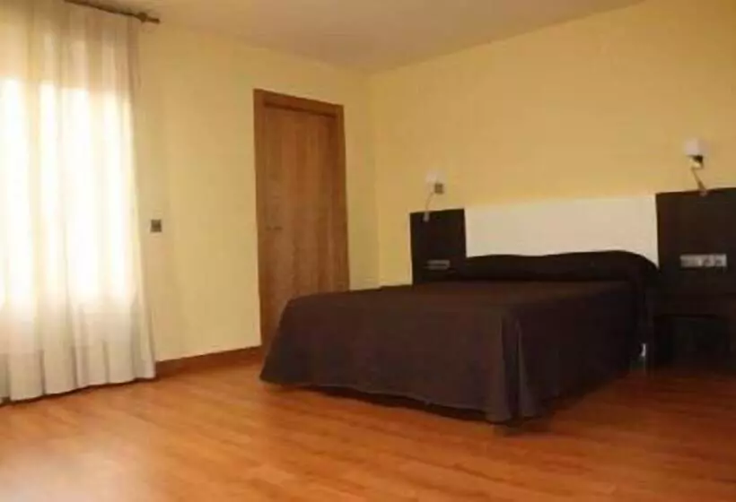 Fotos del hotel Villa De Andosilla:  7