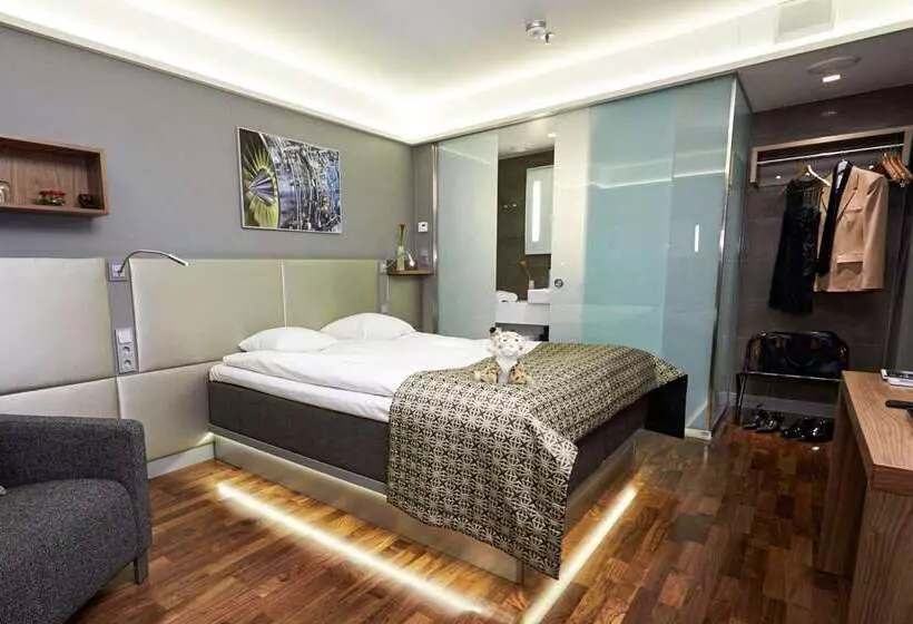 Fotos del hotel Glo  Airport:  7