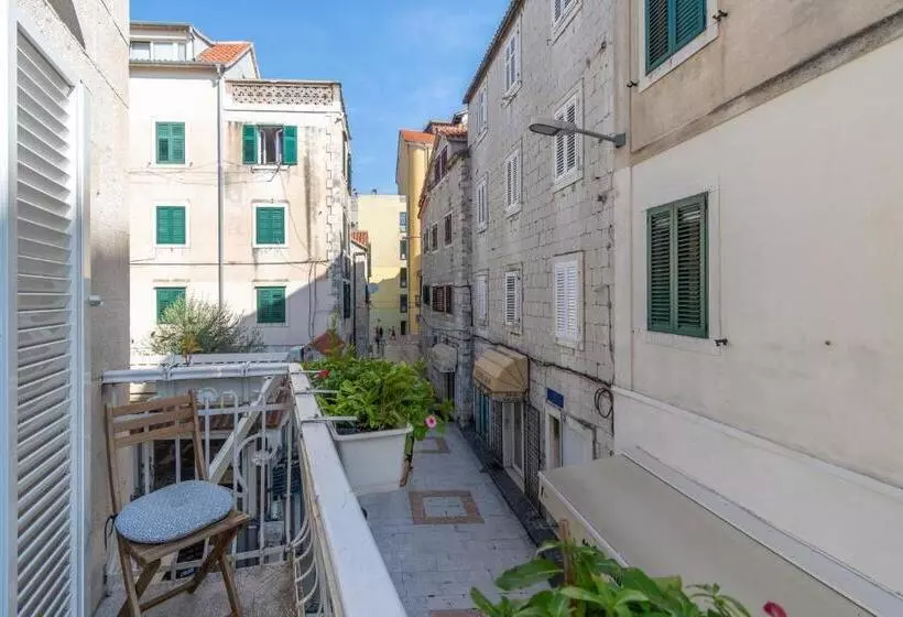 Fotos del hotel Rooms Gold:  3