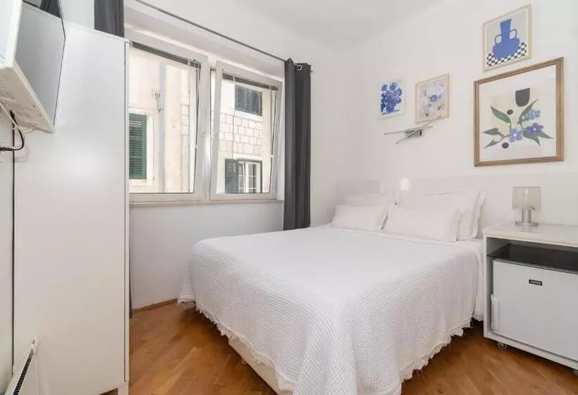 Fotos del hotel Rooms Gold:  22