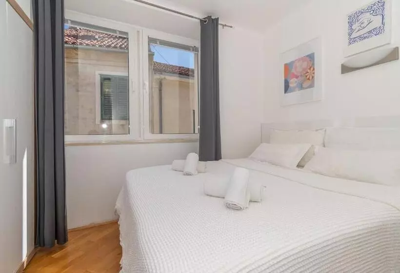 Fotos del hotel Rooms Gold:  15