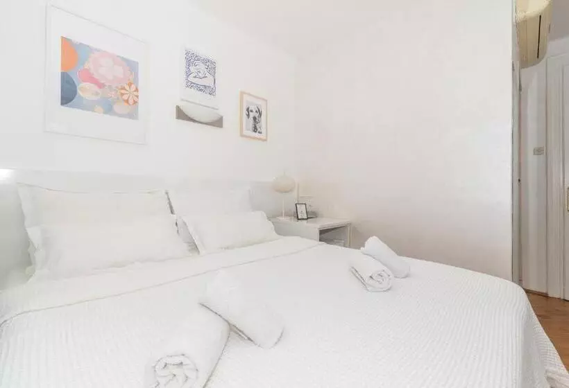 Fotos del hotel Rooms Gold:  7