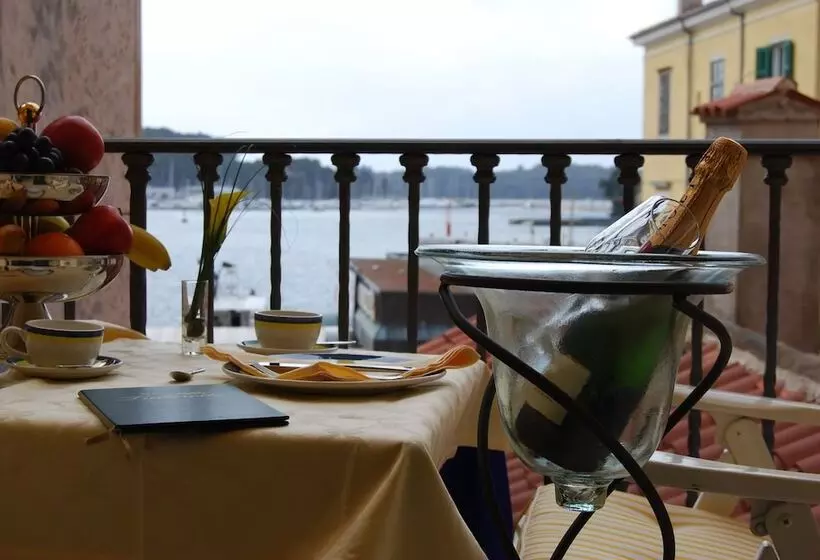 Fotos del hotel Villa Tuttorotto:  5