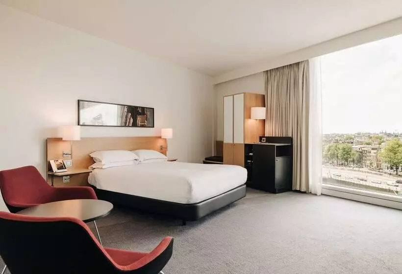 Doubletree By Hilton Amsterdam Centraal Station