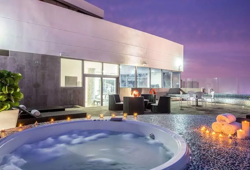 Fotos del hotel Nh Collection Royal Smartsuites:  14