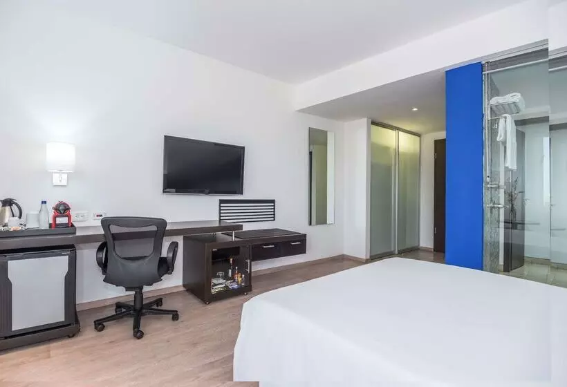 Fotos del hotel Nh Collection Royal Smartsuites:  3