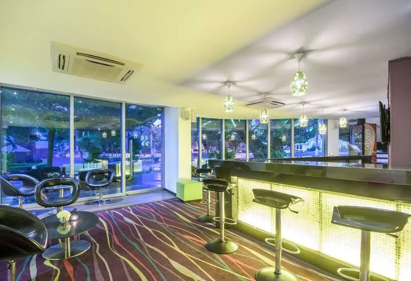 Fotos del hotel Nh Collection Royal Smartsuites:  13