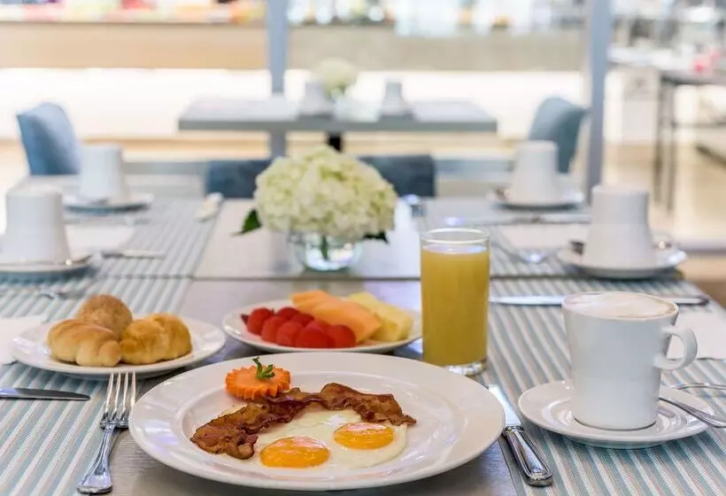 Fotos del hotel Nh Collection Royal Smartsuites:  12