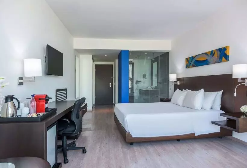 Fotos del hotel Nh Collection Royal Smartsuites:  2