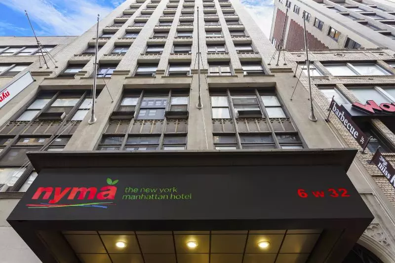 Nyma, The New York Manhattan