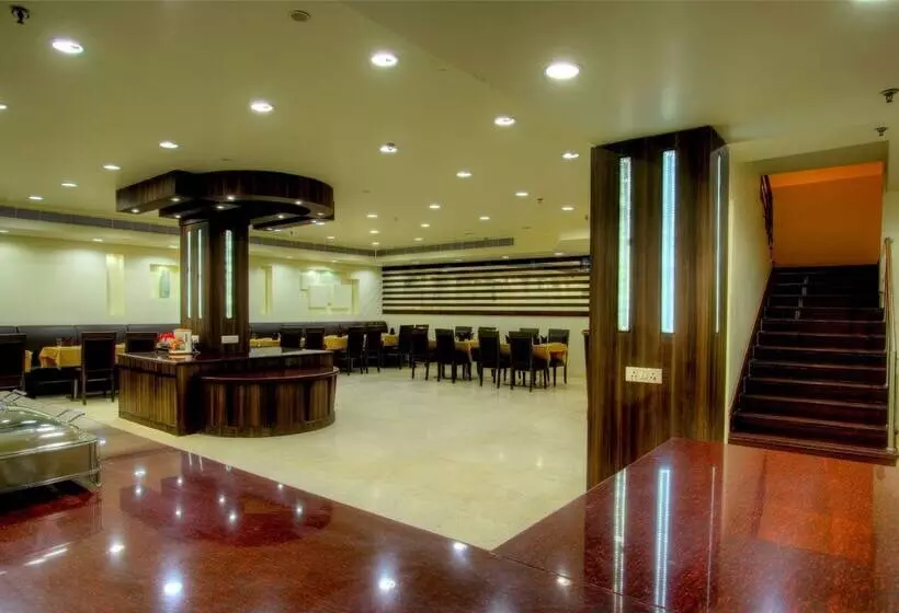 Fotos del hotel Capital O 39862  Regent Intercontinental:  17