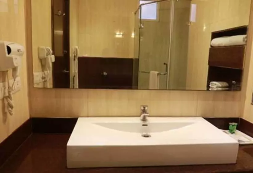 Fotos del hotel Capital O 39862  Regent Intercontinental:  6