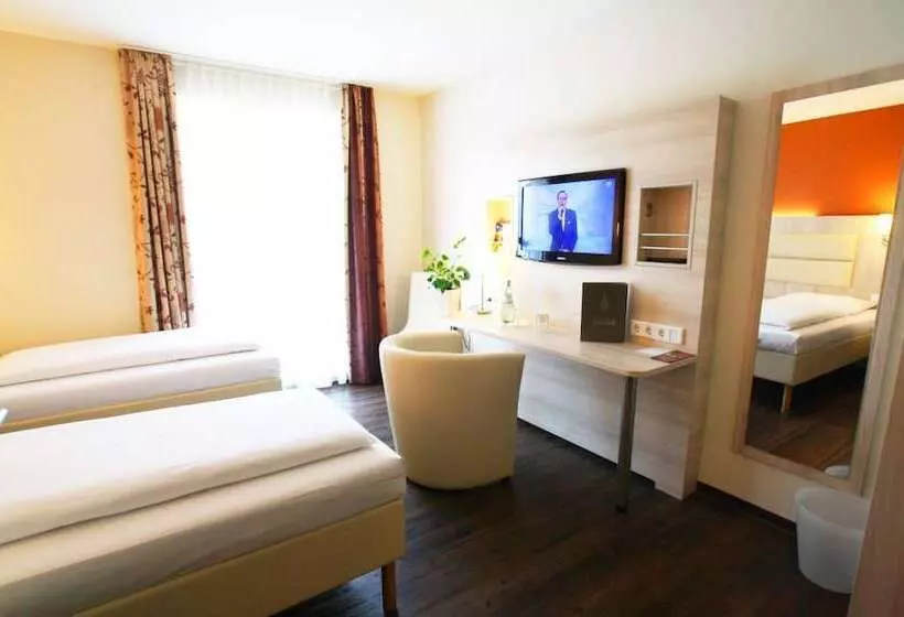 Fotos del hotel Rödelheimer Hof - Am Wasserturm:  11