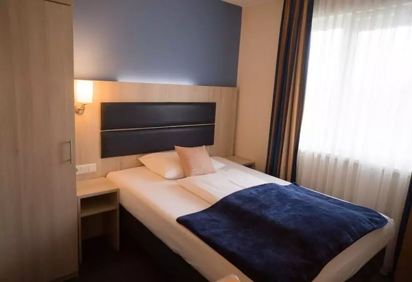 Fotos del hotel Rödelheimer Hof - Am Wasserturm:  12