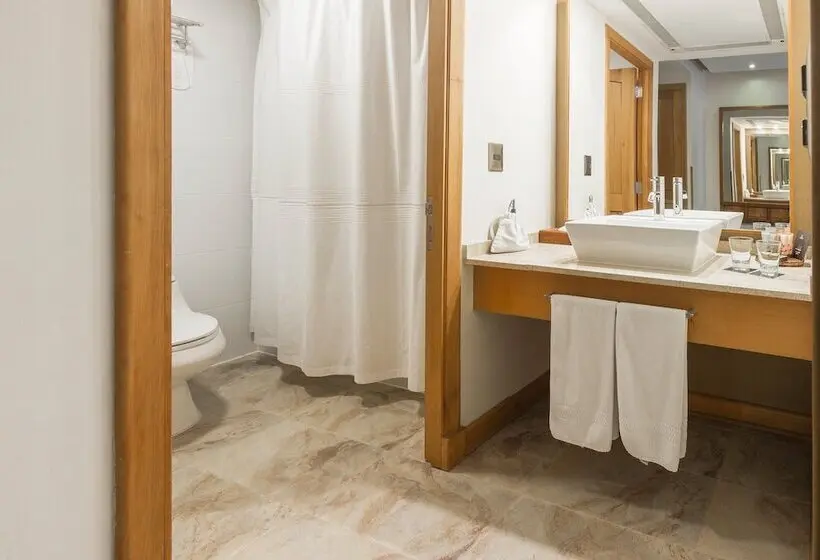 Fotos del hotel Cumbres Puerto Varas:  14